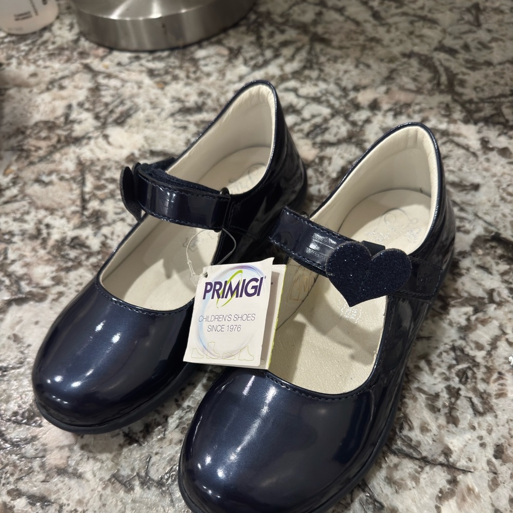 New PRIMIGI girl’s Mary Janes. Navy patent. European size 32.